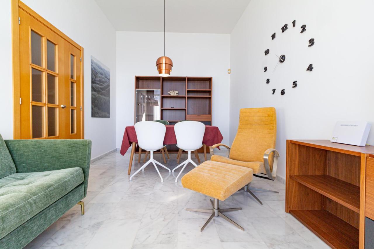 Sunny Penthouse On The 41st Floor In Torre Lugano, With Pool And Garage Appartement *